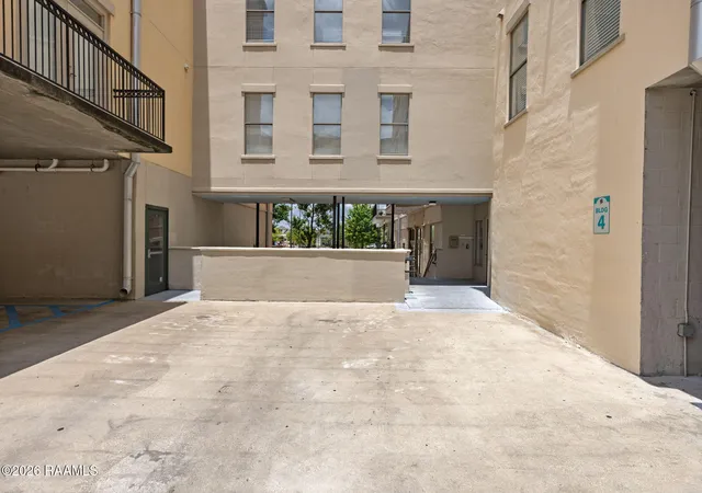 2nd image of 201 Settlers Trace Blvd, Lafayette, LA 70508
