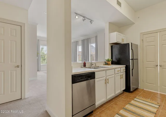 2nd image of 201 Settlers Trace Blvd #4401, Lafayette, LA 70508 | MLS# 2600006614