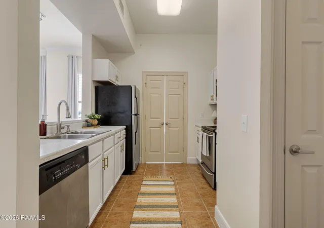 3rd image of 201 Settlers Trace Blvd #4401, Lafayette, LA 70508 | MLS# 2600006614