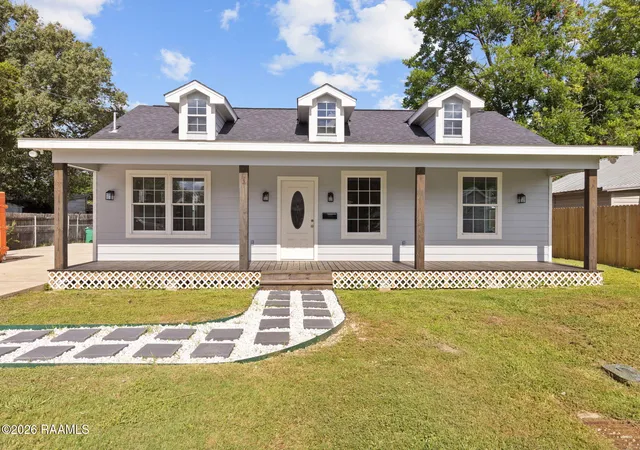 Homes for sale in Rayne, LA | 1212 Barbara St, Rayne, LA 70578 | MLS# 2600005364