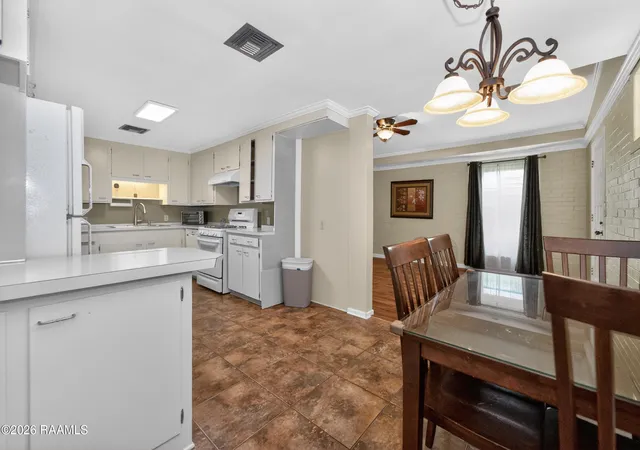 Photo 3 of Single family home for sale at 207 Belle Homme Dr, Lafayette, LA 70506 | MLS# 2600005351 | Listing updated on 2026-09-08