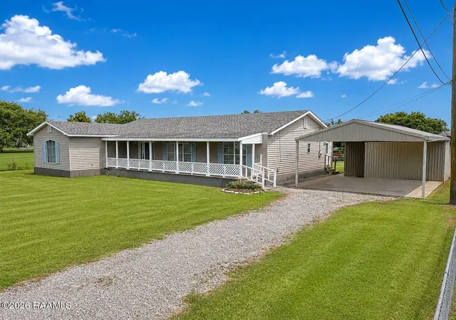 3rd image of 2903 Stacey Rd, Broussard, LA 70518 | MLS# 2600006087
