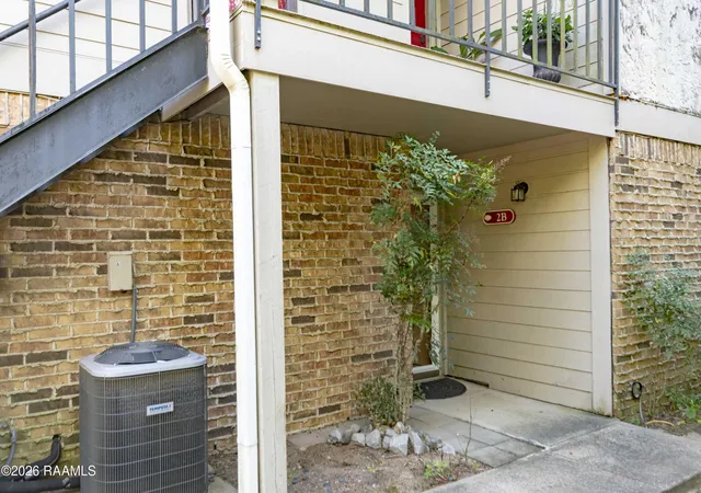 Photo 2 of Condo for sale at 1304 E Bayou Pkwy #2b, Lafayette, LA 70508 | MLS# 2600007336 | Listing updated on 2026-08-28