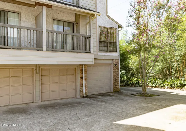 Listing Photo 4 - Condo for sale in building located at 1304 E Byp Pkwy, Lafayette, LA 70508 - Unit #2b