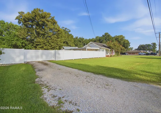 Photo 3 of Single family home for sale at 629 N Eastern Ave, Crowley, LA 70526 | MLS# 2600006732 | Listing updated on 2026-07-22
