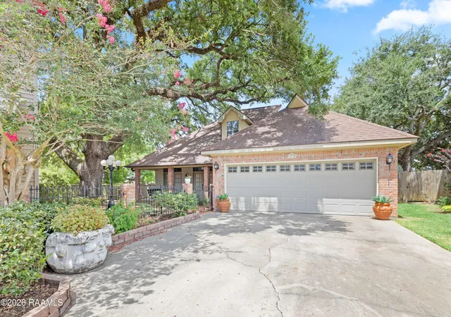 1st image of 45 B Audubon Oaks Cir, Lafayette, LA 70506 | MLS# 2600007775