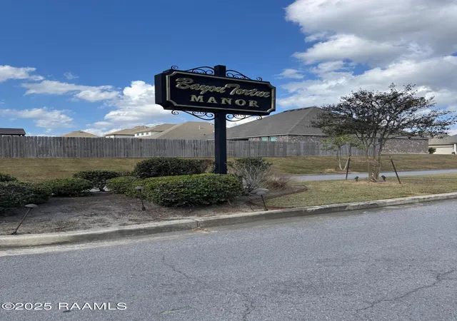 2nd image of 115 Snapping Ln, Broussard, LA 70518 | MLS# 2600002033