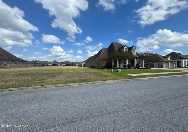 4th image of 115 Snapping Ln, Broussard, LA 70518 | MLS# 2600002033