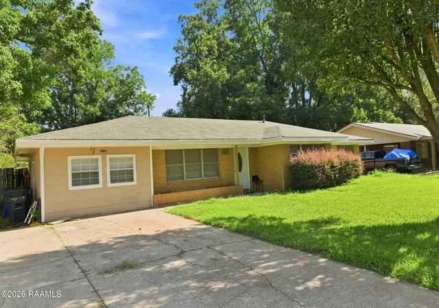 1st image of 826 Cardinal St, Shreveport, LA 71105 | MLS# 2600006985