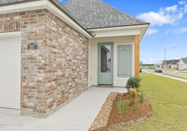 3rd image of 207 Long Creek Ln, Scott, LA 70583 | MLS# 2500006317