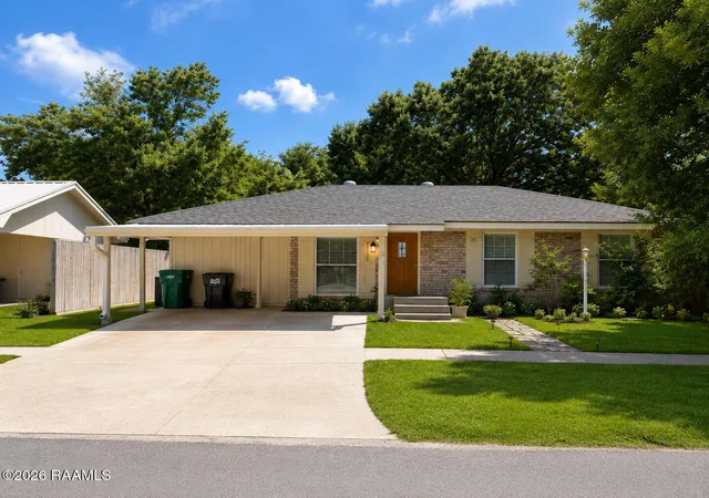 Photo 2 of Single family home for sale at 212 Guidry Rd, Lafayette, LA 70503 | MLS# 2600005880 | Listing updated on 2026-08-17