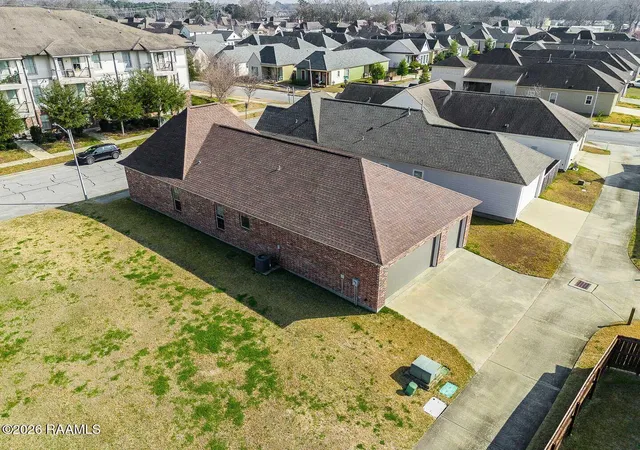 Photo 3 of Sale Pending at 105 Vienne Ln, Lafayette, LA 70507 | MLS# 2600001206 | Listing updated on 2026-07-23