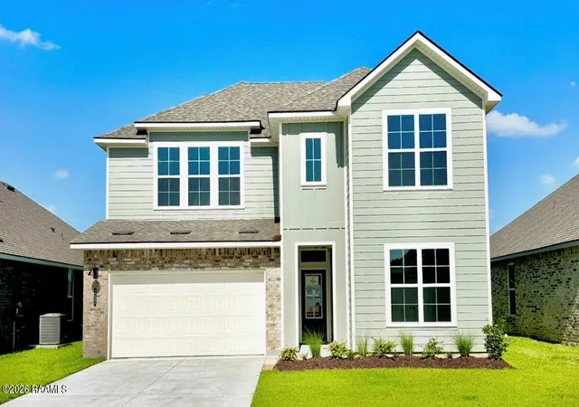 Photo 1 of Sale Pending at 117 Belle Lake Dr, Lafayette, LA 70506 | MLS# 2600000791 | Listing updated on 2026-09-14
