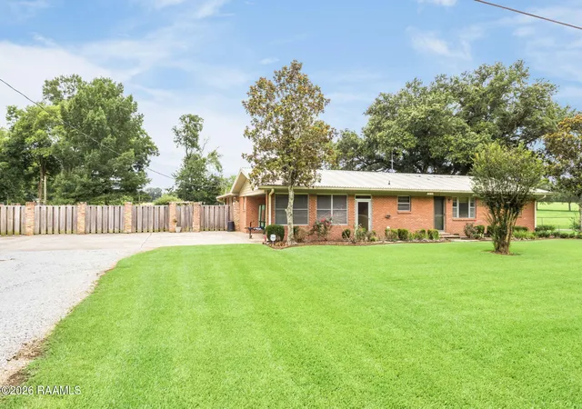 Photo 2 of Single family home for sale at 6166 Louisiana 93, Arnaudville, LA 70512 | MLS# 2600005795 | Listing updated on 2026-09-01