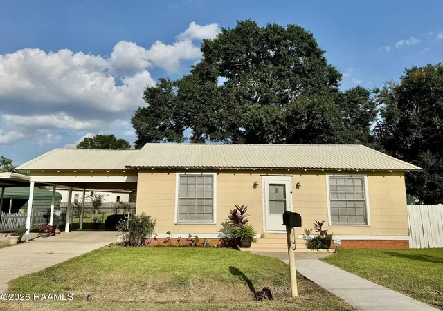 1st image of 211 Lafayette St, Broussard, LA 70518 | MLS# 2600006858
