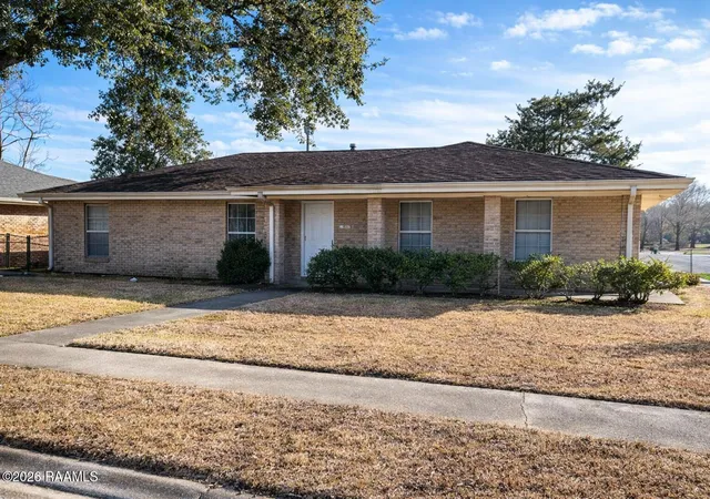 3rd image of 904 Anthony Ave, Opelousas, LA 70570 | MLS# 2600000802