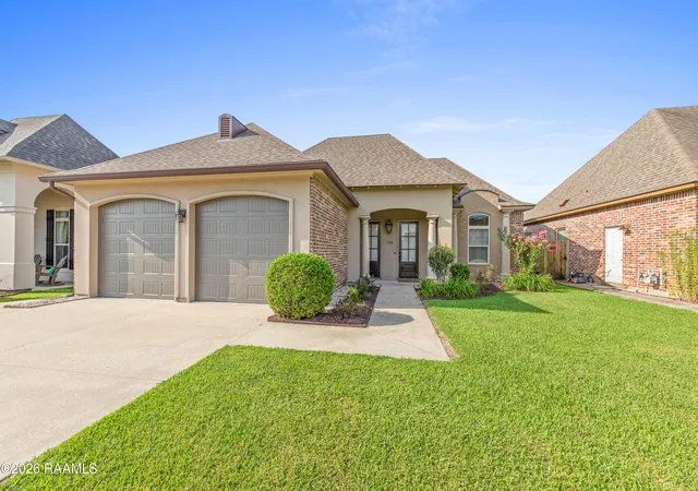 image of 104 Flora Springs Dr, Youngsville, LA 70592 | MLS# 2600007075
