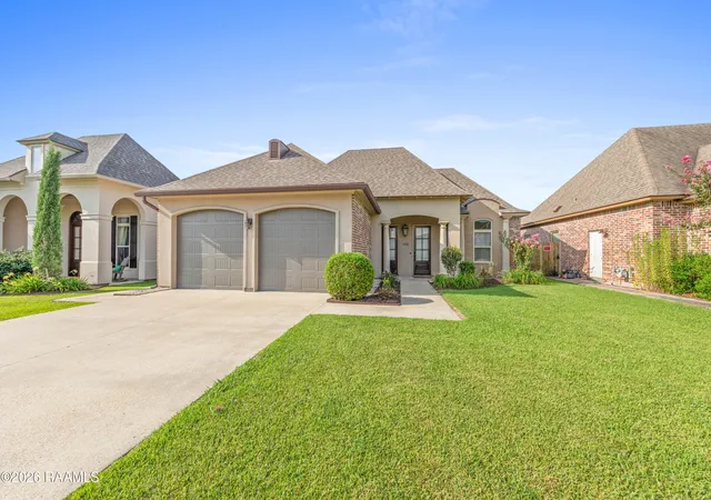 image of 104 Flora Springs Dr, Youngsville, LA 70592 | MLS# 2600007075