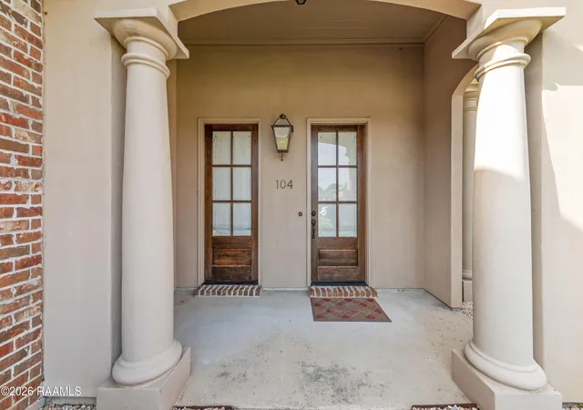 image of 104 Flora Springs Dr, Youngsville, LA 70592 | MLS# 2600007075