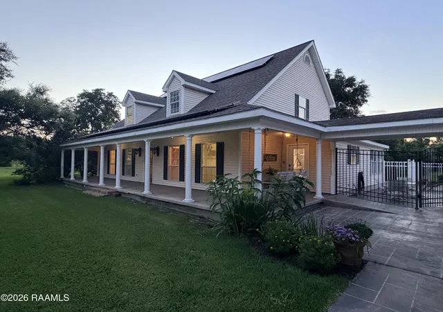 3rd image of 504 Landview Dr, New Iberia, LA 70563 | MLS# 2500005652