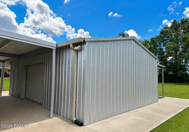 Photo 4 of Manufactured home for sale at 7709 Fred Romero Rd, New Iberia, LA 70560 | MLS# 2600007327 | Listing updated on 2026-10-03
