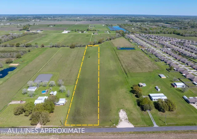 Homes for sale in Duson, LA | 5400 Landry Rd, Duson, LA 70529 | MLS# 2600003465