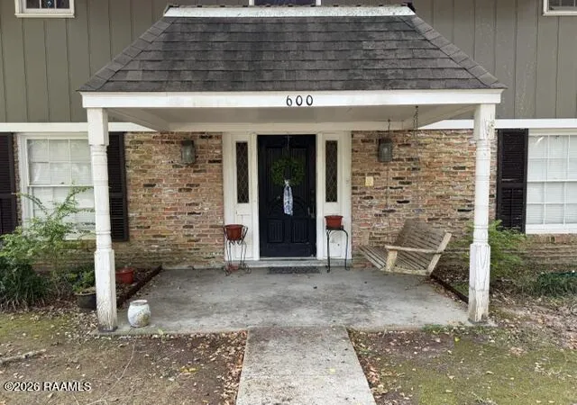 3rd image of 600 N Louisiana St, Abbeville, LA 70510 | MLS# 2600006312