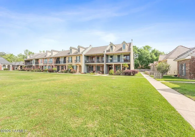 Photo 2 of Townhouse for sale at 132 Brightwood Dr, Lafayette, LA 70508 | MLS# 2600002941 | Listing updated on 2026-08-27