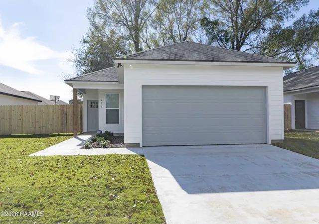 Photo 1 of Single family home for sale at 102 Jantz Dr, Lafayette, LA 70506 | MLS# 2500007031 | Listing updated on 2026-08-26