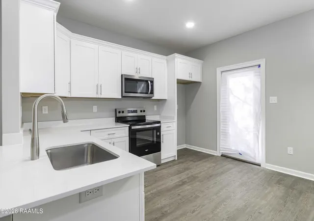 Photo 3 of Single family home for sale at 102 Jantz Dr, Lafayette, LA 70506 | MLS# 2500007031 | Listing updated on 2026-08-26