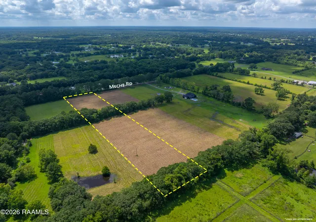4th image of 511 Meche Rd, Carencro, LA 70520 | MLS# 2600006420