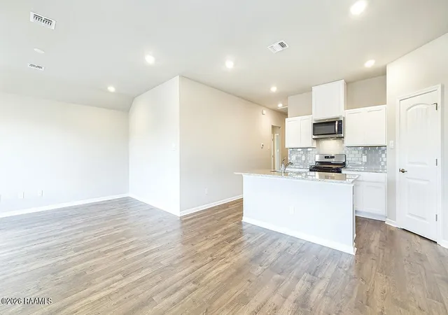 3rd image of 112 Zabette Dr, Opelousas, LA 70570 | MLS# 2600004419