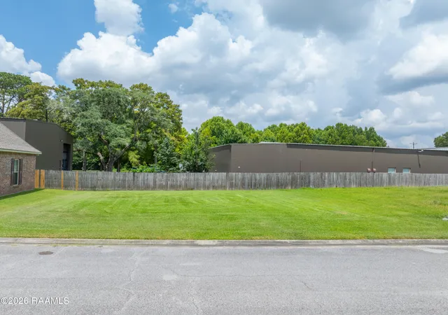 Land for sale at 102 Pecan Leaf Dr, Broussard, LA 70518 | MLS# 2600007230