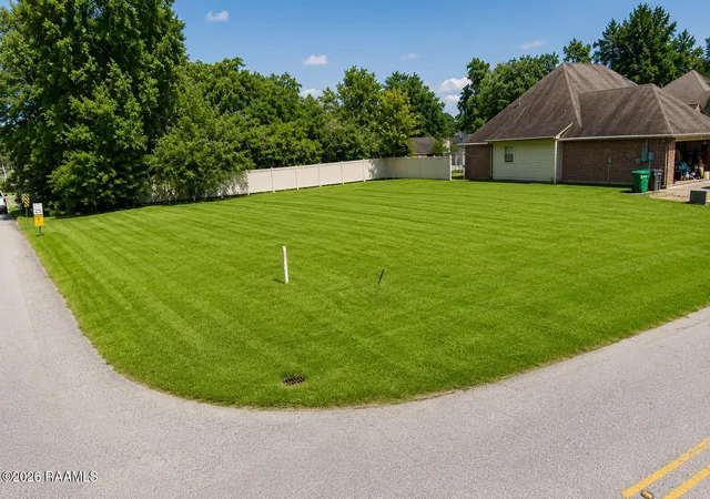 2nd image of 801 Flambant Dr, Broussard, LA 70518 | MLS# 2600005759