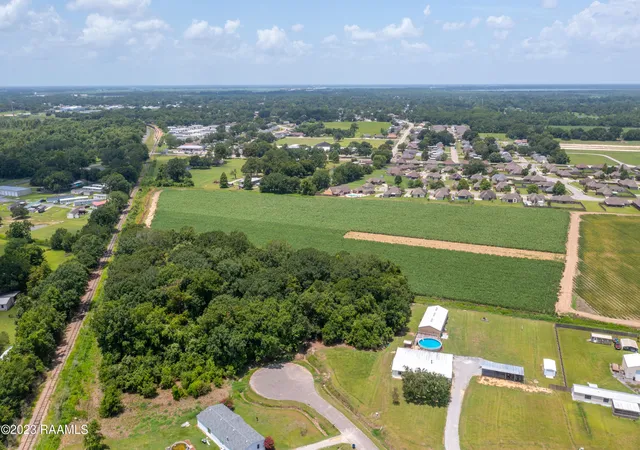Photo 1 of Land for sale at 914 Oakcrest Dr, New Iberia, LA 70563 | MLS# 2600005142 | Listing updated on 2026-06-09