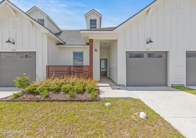 Photo 2 of Townhouse for sale at 107 Maplebrook Way, Youngsville, LA 70592 | MLS# 2600002469 | Listing updated on 2026-09-17