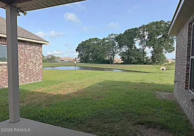 4th image of 213 Berg Ct, Youngsville, LA 70592 | MLS# 2600006998