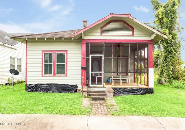 Homes for sale in Jeanerette, LA | 1307 Tarleton St, Jeanerette, LA 70544 | MLS# 2600004957