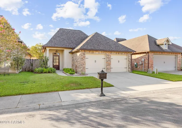 Photo 2 of Single family home for sale at 107 Barataria Bay Point, Lafayette, LA 70508 | MLS# 2600006275 | Listing updated on 2026-09-21