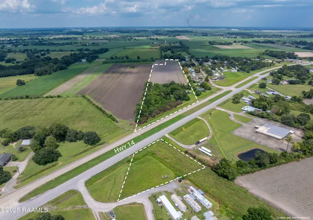Photo 2 of House for sale at 5500 Hwy 14, New Iberia, LA 70560 | MLS# 2500003745 | Listing updated on 2026-05-13