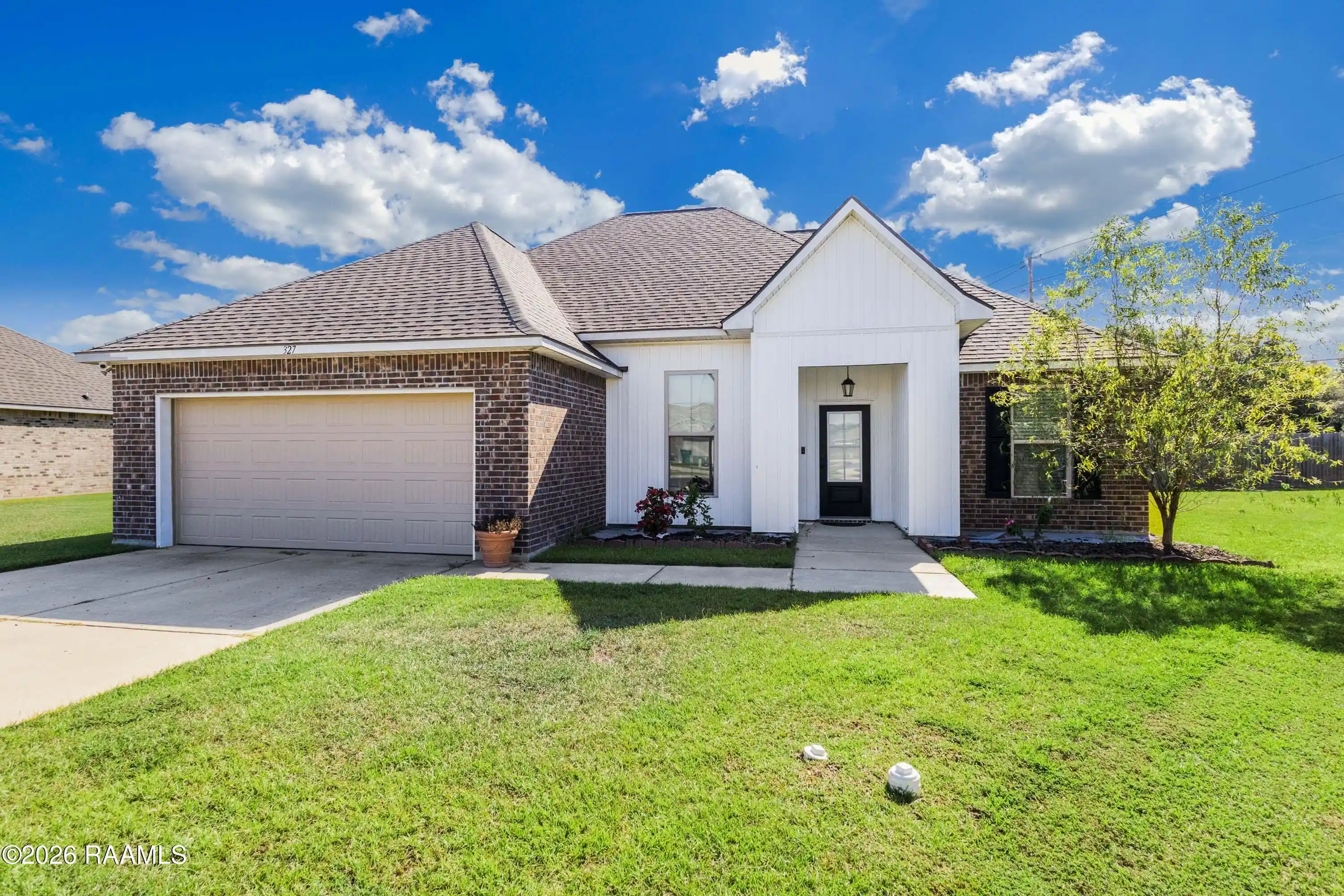 Photo 1 of Single family home for sale at 327 Weaver Way, Maurice, LA 70555 | MLS# 2600009850 | Listing updated on 2026-10-20