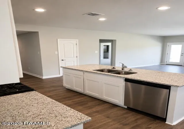 4th image of 646 Griffiths Ct, Breaux Bridge, LA 70517 | MLS# 2600001454