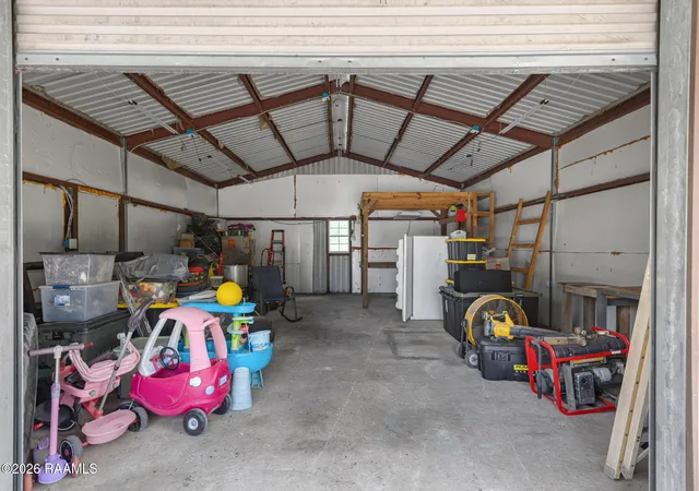 28th image of 205 Michael Dr, Scott, LA 70583 | MLS# 2600007473