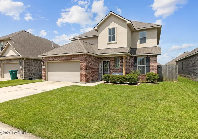 Photo 2 of Single family home for sale at 206 Verger Dr, Youngsville, LA 70592 | MLS# 2600005393 | Listing updated on 2026-09-01