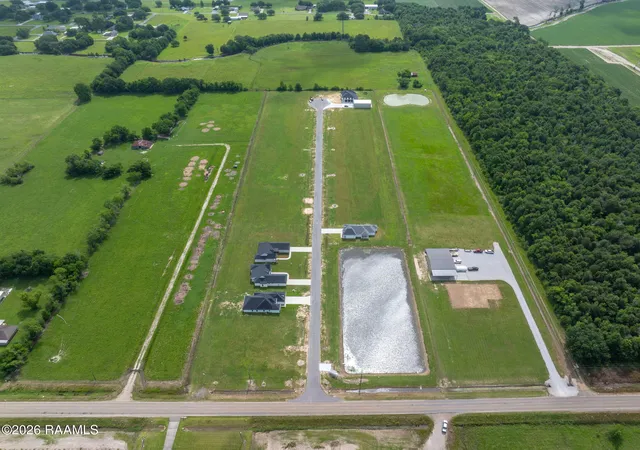 1st image of 142 Chase Dr, Scott, LA 70583 | MLS# 2600005290