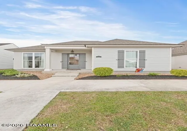 Homes for sale in Youngsville, LA | 300 Harvey Cay Ln, Youngsville, LA 70592 | MLS# 2600003530