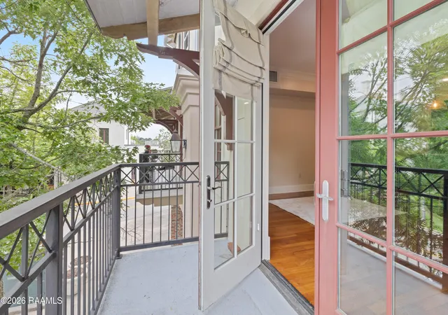 3rd image of 605 Silverstone Rd, Lafayette, LA 70508