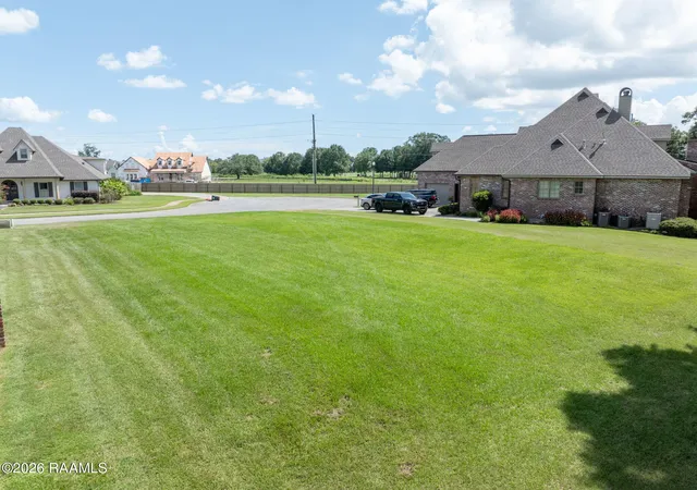 5th image of 310 Shinnecock Hills Dr, Broussard, LA 70518 | MLS# 2600007622