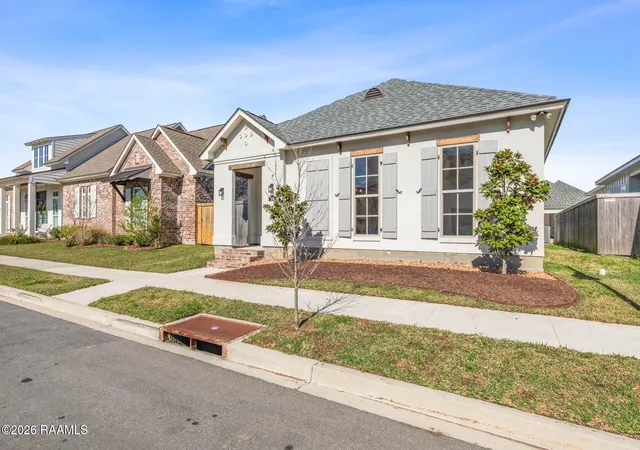 2nd image of 109 Oak Village Dr, Scott, LA 70583 | MLS# 2500007041