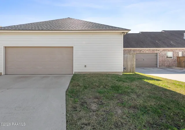 34th image of 109 Oak Village Dr, Scott, LA 70583 | MLS# 2500007041